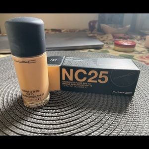 MAC NC25 Studio Fix Foundation